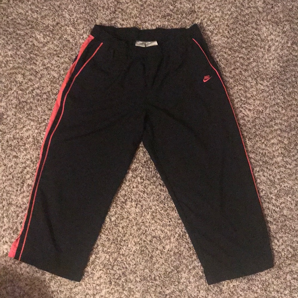 Large Nike capri pants